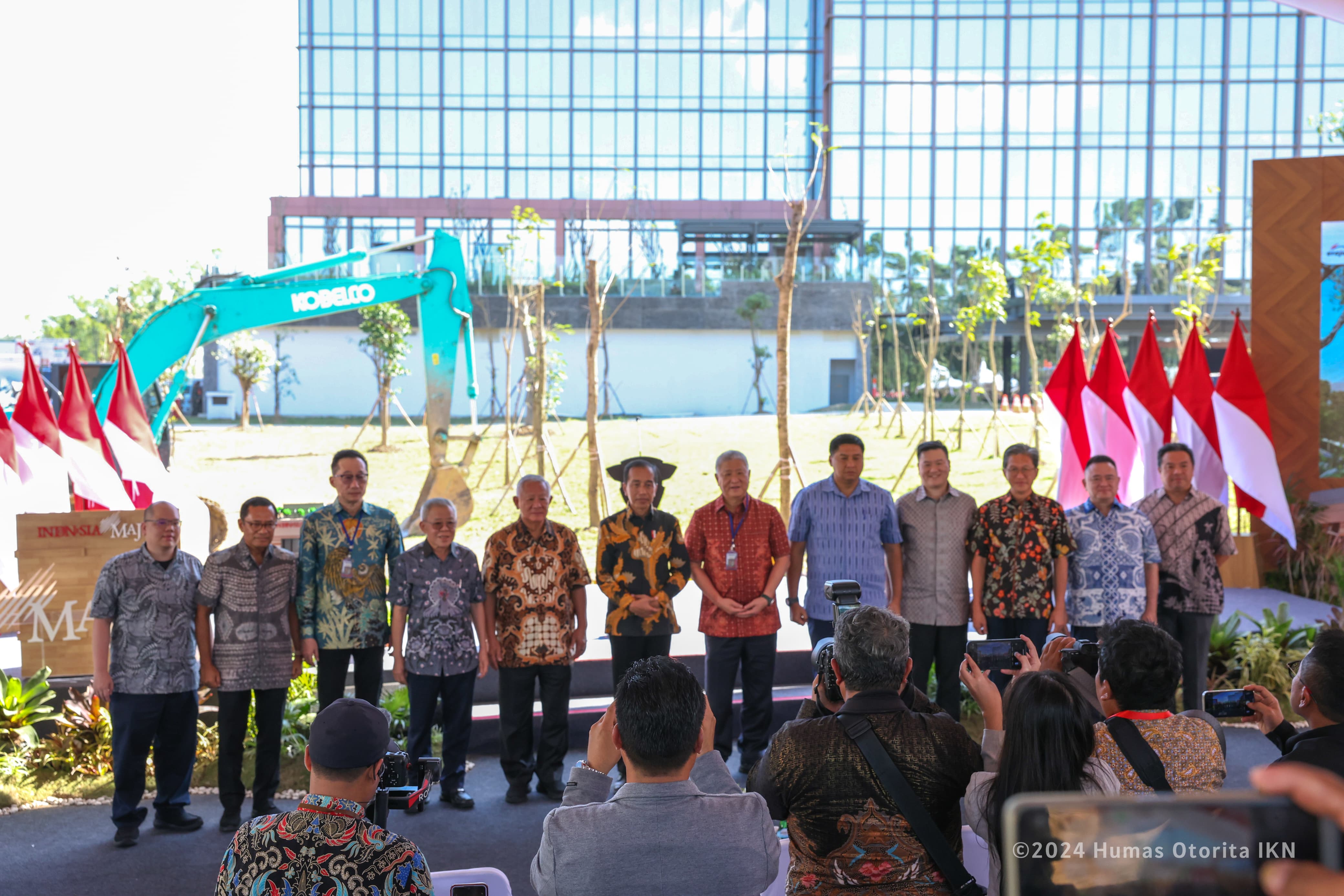 Presiden Jokowi Meresmikan Swissotel Nusantara dan Lakukan ...