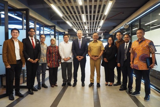Kepala OIKN Bahas Fokus Pengembangan IKN Bersama Tony Blair