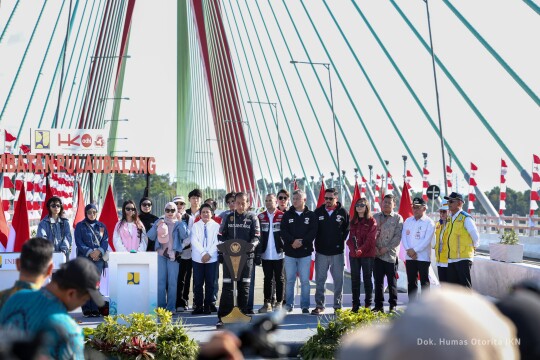 Presiden Jokowi Resmikan Jembatan Pulau Balang: Jalur Strategis Baru Menuju Nusantara