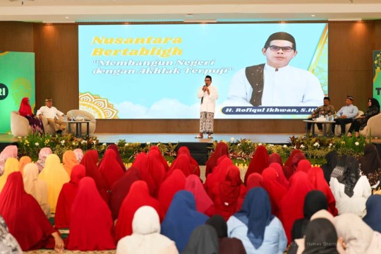 Tausyiah TVRI "Nusantara Bertabliqh" Membangun Nusantara Yang Berakhlak Mulia